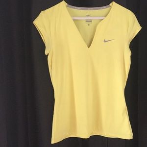 Nike Tennis top  yellow size M